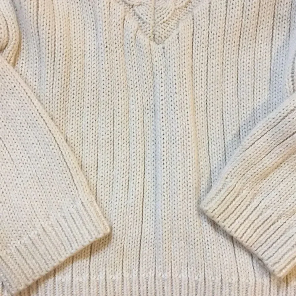 Vintage gap embroidered sweater
